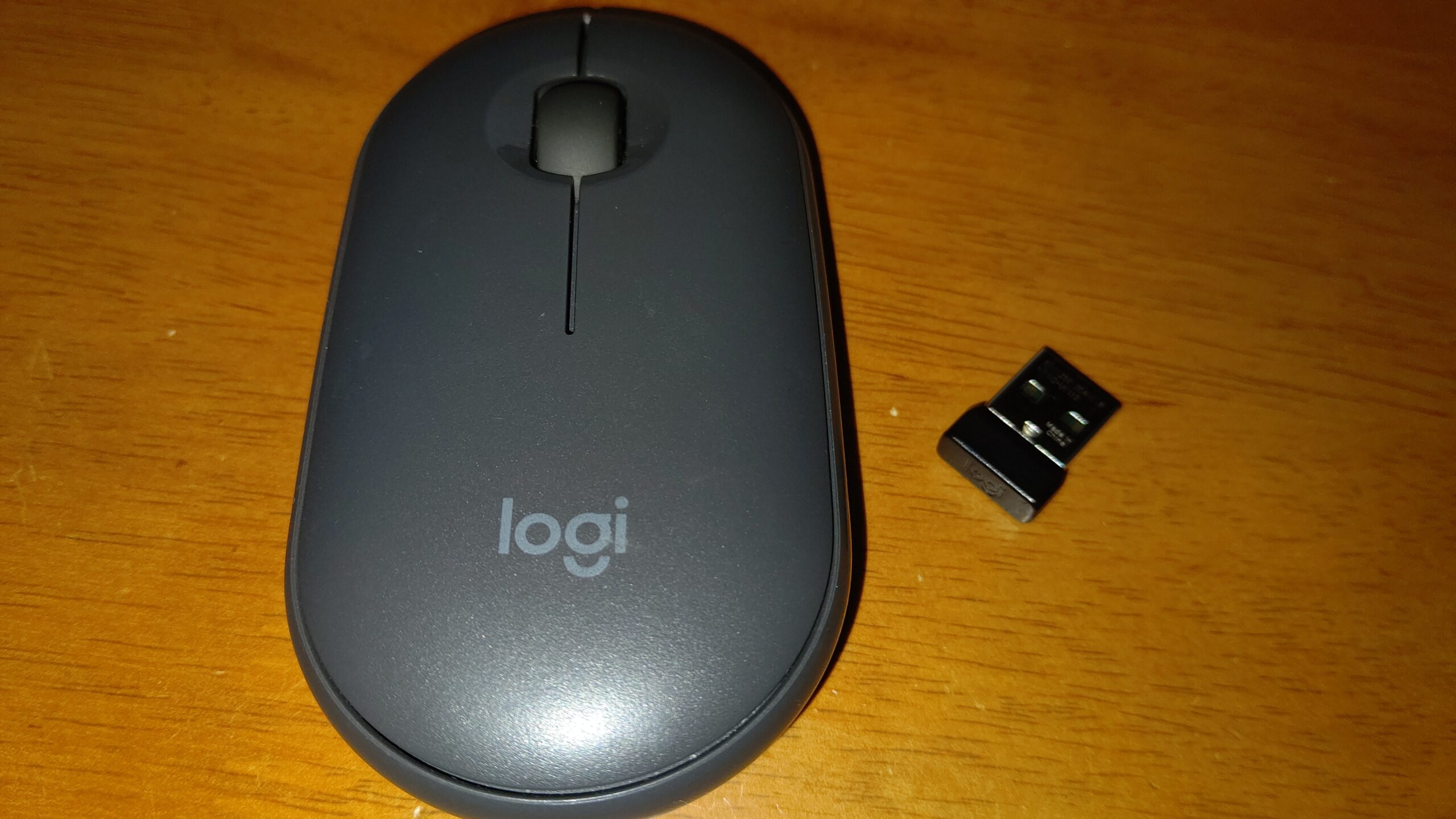 Bluetoothと無線レシーバーの両方に対応 ワイヤレスマウス Logicool Pebble M350